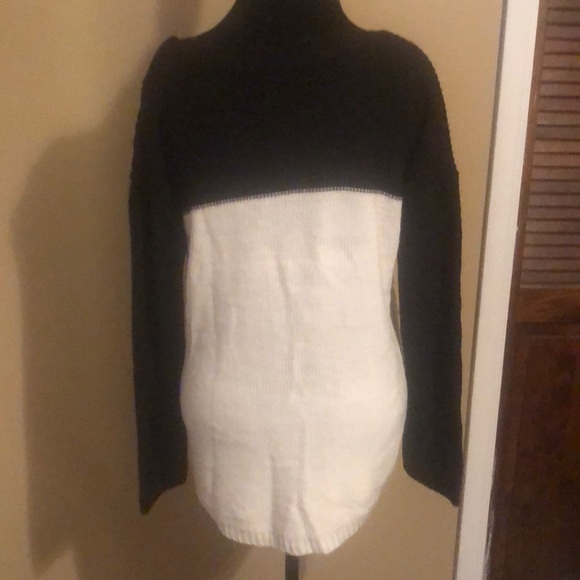 Sweater - Picture 3 of 3